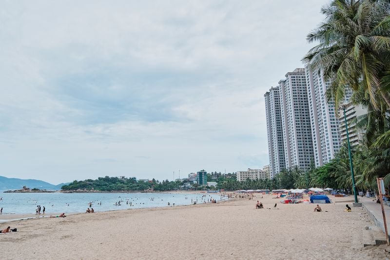 Palm-lined beach along Pham Van Dong boulevard